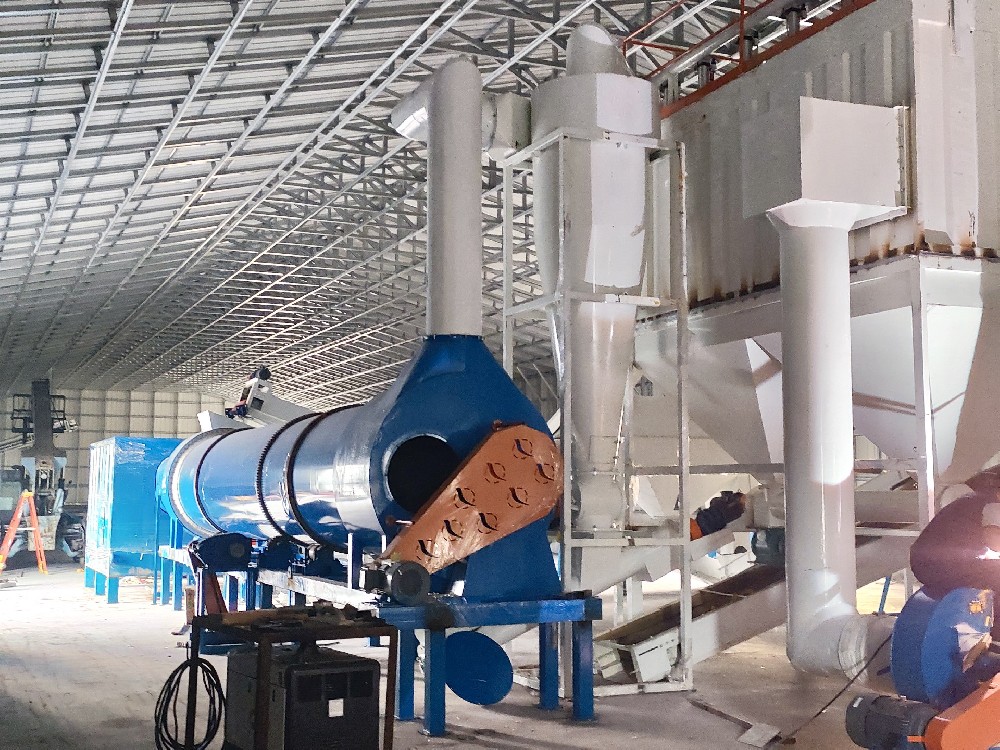 美国定制鸡粪烘干机组装完成 助力北美农业循环经济发展